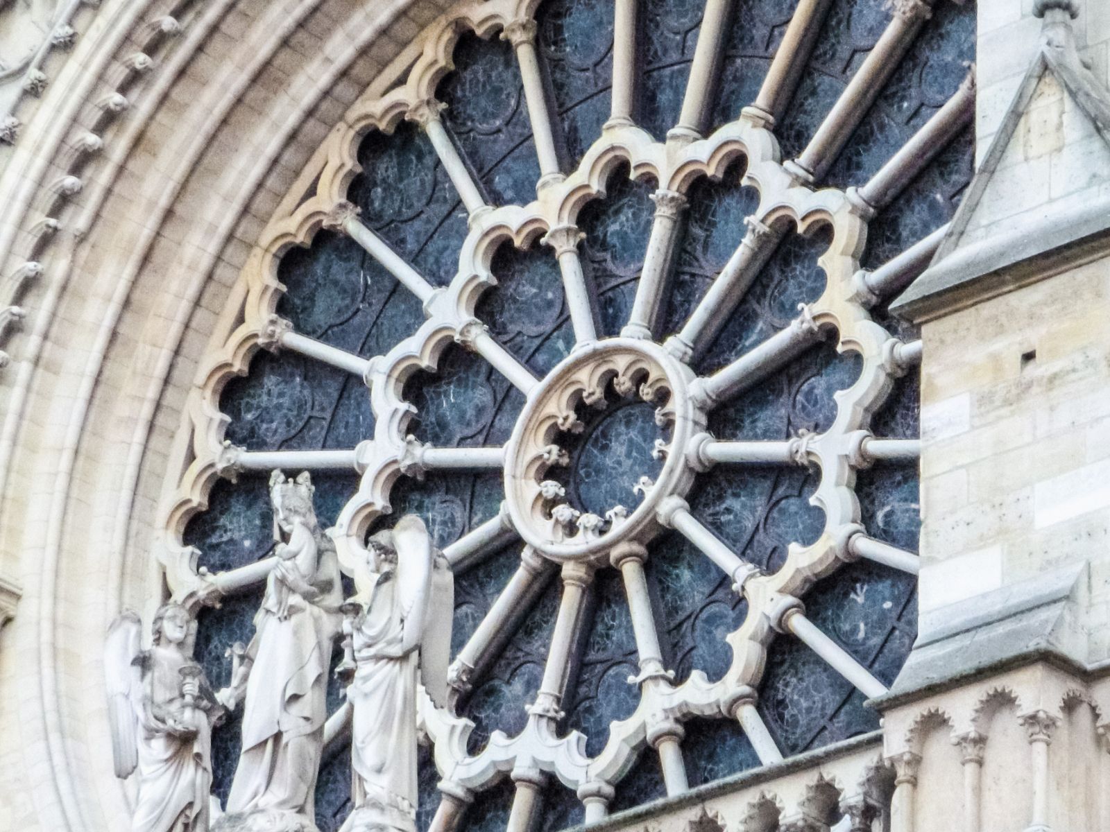 Histoire de Notre-Dame de Paris : de sa construction à aujourd’hui - NOTRE-DAME.ORG